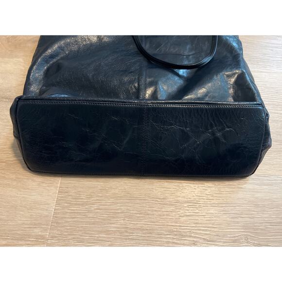 Latico Nora Navy Blue Leather Tote Shoulder Bag Zip Closure Scallop Edge - Picture 7 of 8